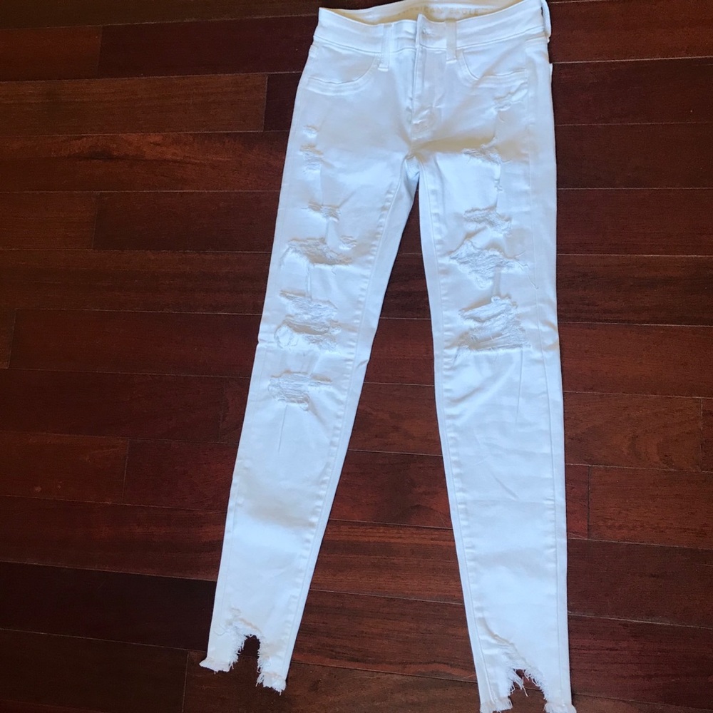 White skinny jeans